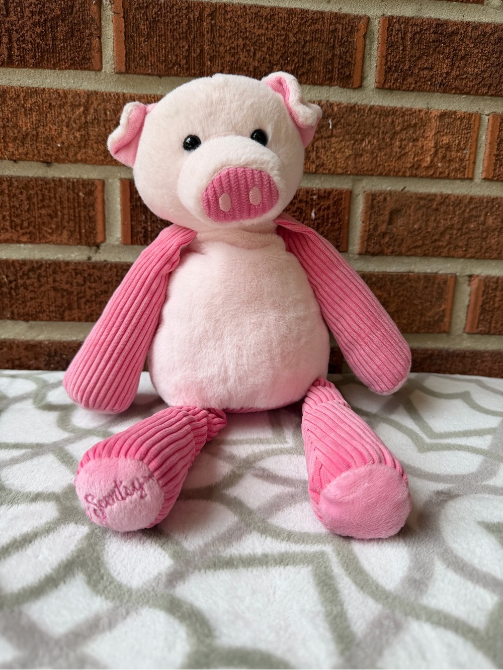 Scentsy Buddy Penny the Pig Soft Plush Stuffed Animal Pink